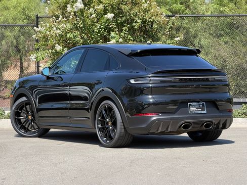 Certified 2024 Porsche Cayenne Turbo GT AWD/4WD image 3