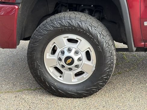 Used 2015 GMC Sierra 2500 Denali w/ Driver Alert Package image 9