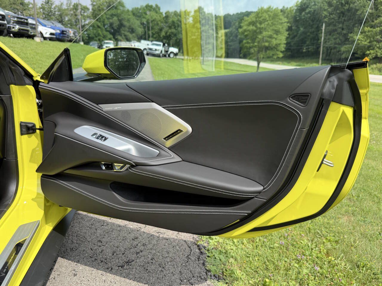 Used 2023 Chevrolet Corvette Stingray Premium Cpe w/ 3LT RWD image 37