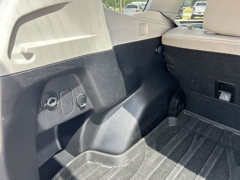 Used 2014 Subaru Forester 2.5i Limited w/ Protection Package #2 AWD/4WD image 44