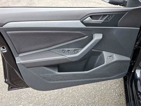 Certified 2025 Volkswagen Jetta S image 12