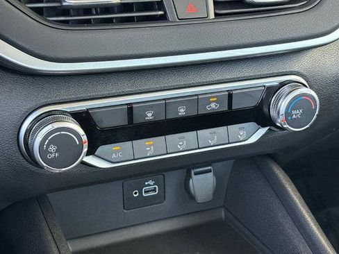 Certified 2024 Nissan Altima 2.5 S FWD image 18
