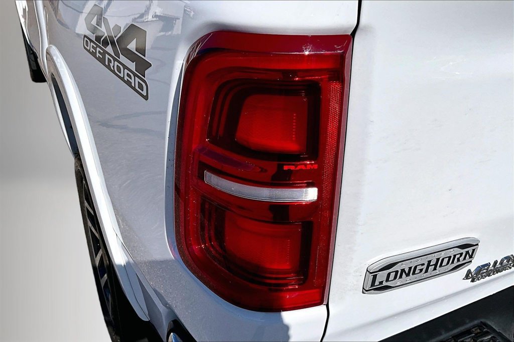 Used 2025 RAM 1500 Limited w/ Off Road Group AWD/4WD image 24