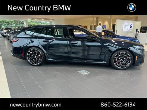 New 2026 BMW M5 Touring AWD/4WD image 4