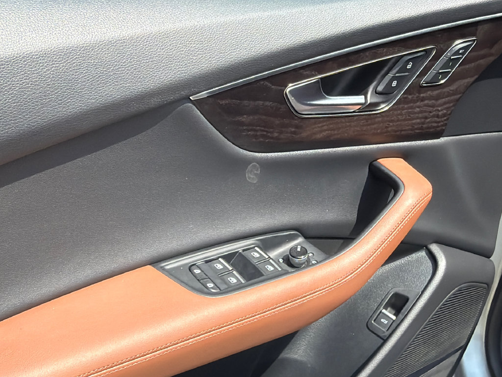 Used 2023 Audi Q8 Premium Plus w/ Premium Plus Package AWD/4WD image 20
