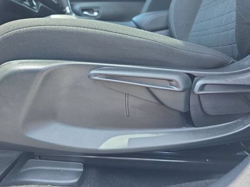 Used 2024 Honda HR-V LX image 12