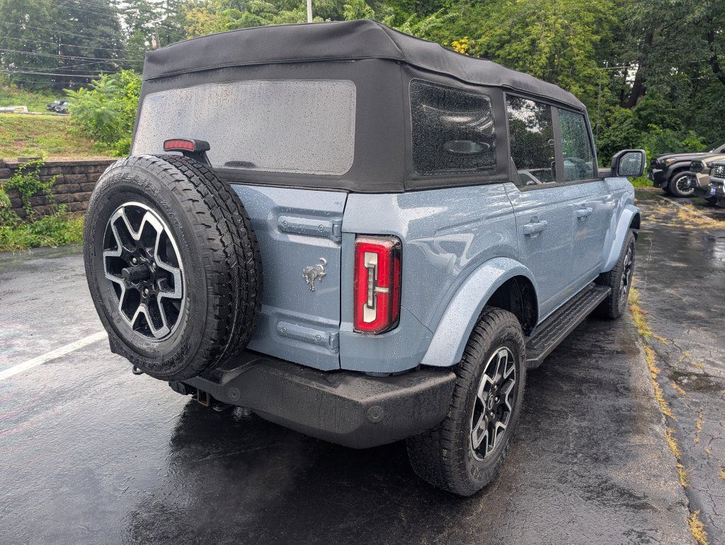 Used 2023 Ford Bronco Outer Banks AWD/4WD image 9