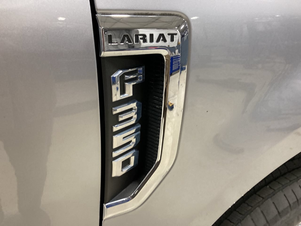 Used 2022 Ford F350 Lariat w/ Lariat Value Package AWD/4WD image 9