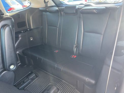 Used 2022 Toyota Highlander Limited image 12
