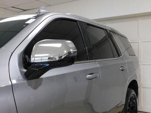 Used 2024 Chevrolet Tahoe Premier w/ Premium Package image 17