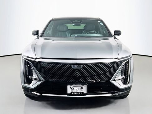 Used 2024 Cadillac Lyriq Tech AWD/4WD image 2