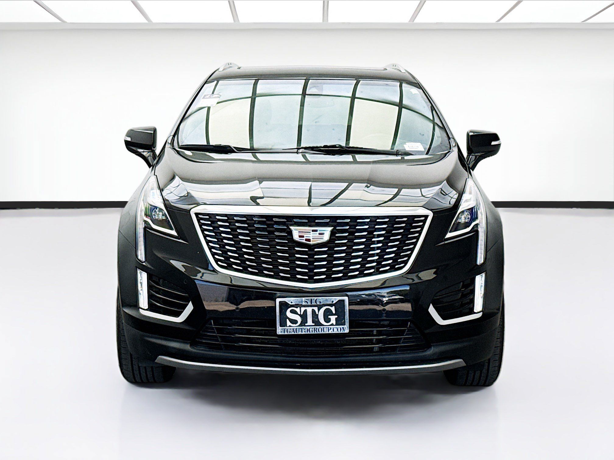 Used 2021 Cadillac XT5 Premium Luxury FWD image 2