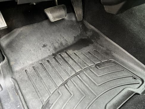 Used 2018 RAM 2500 SLT image 17