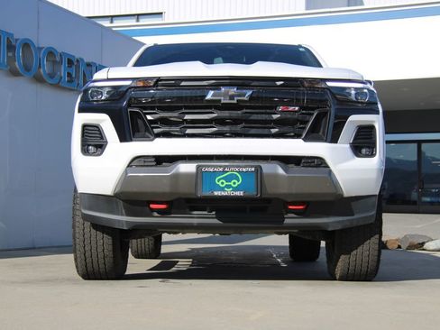 Used 2023 Chevrolet Colorado Z71 w/ Advanced Trailering Package image 2