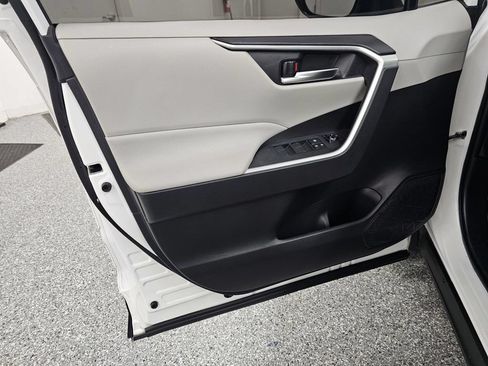 Used 2019 Toyota RAV4 XLE w/ All Weather Liner Package AWD/4WD image 13