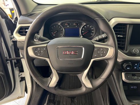 Used 2023 GMC Acadia SLE w/ Driver Convenience Package image 16