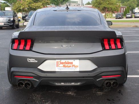 Used 2024 Ford Mustang GT RWD image 7