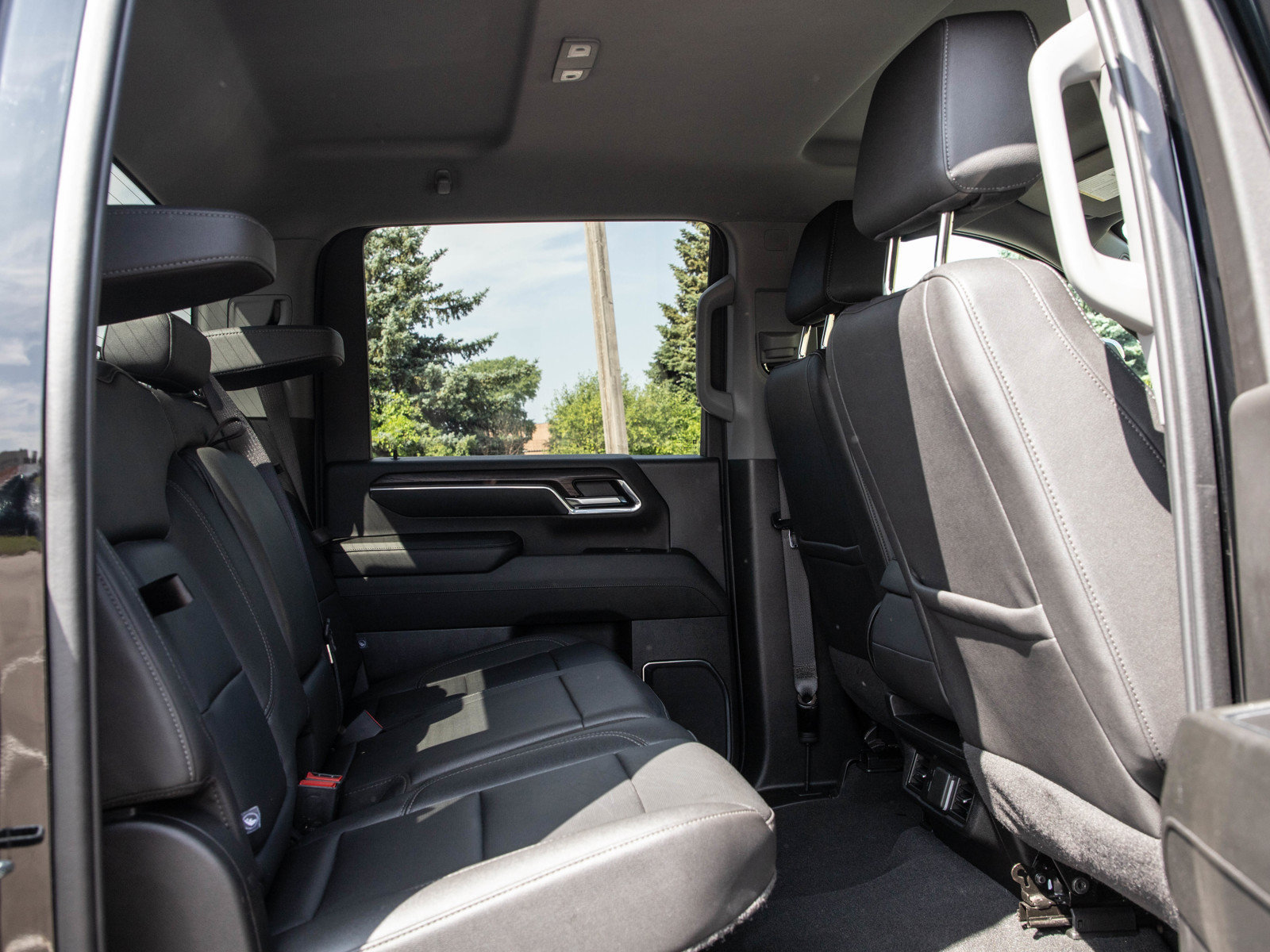 Used 2024 GMC Sierra 2500 SLT AWD/4WD image 12