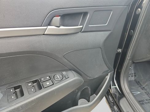 Used 2020 Hyundai Elantra SE w/ Cargo Package (C1) FWD image 15