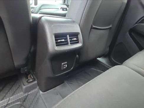 Used 2019 Chevrolet Equinox LT image 12