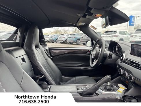 Used 2024 MAZDA MX-5 Miata RF Grand Touring w/ Weather Package image 16
