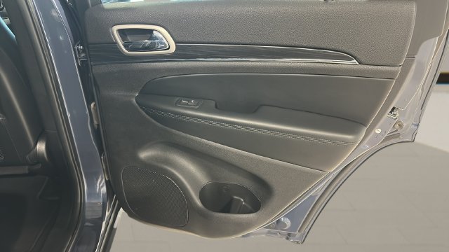 Used 2020 Jeep Grand Cherokee Limited AWD/4WD image 35
