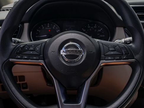 Used 2019 Nissan Rogue Sport SV FWD image 25