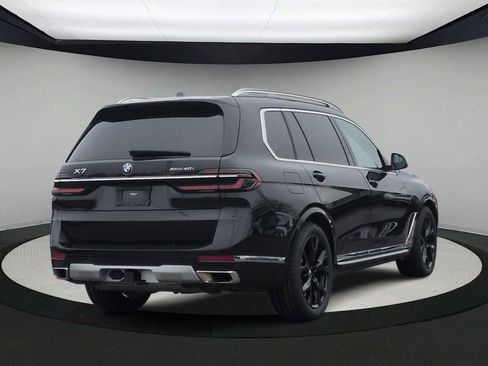 Certified 2023 BMW X7 xDrive40i w/ Executive Package image 8