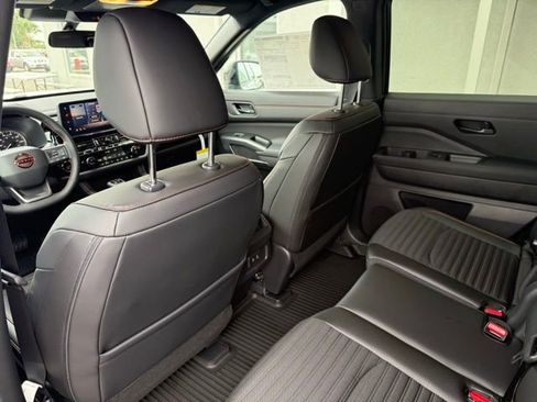 New 2026 Nissan Pathfinder Rock Creek AWD/4WD image 18