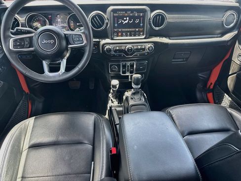 Used 2023 Jeep Wrangler Unlimited Sahara AWD/4WD image 24