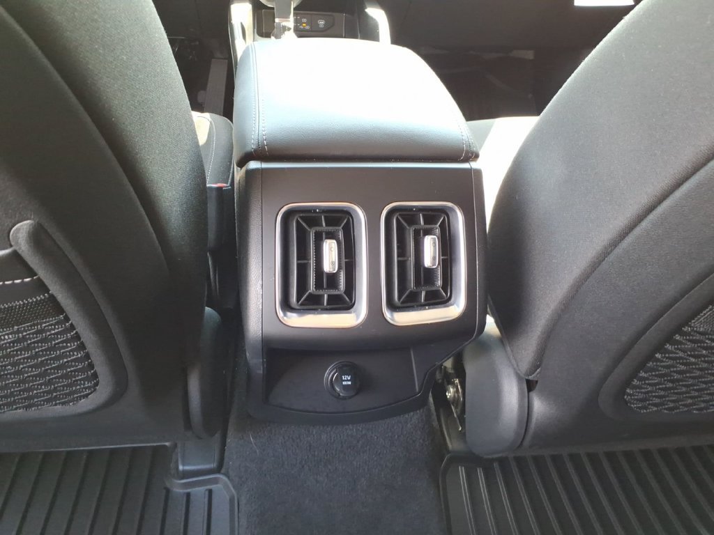 Used 2026 Kia Sorento LX FWD image 9