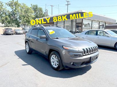 Used 2017 Jeep Cherokee Latitude w/ Cold Weather Group