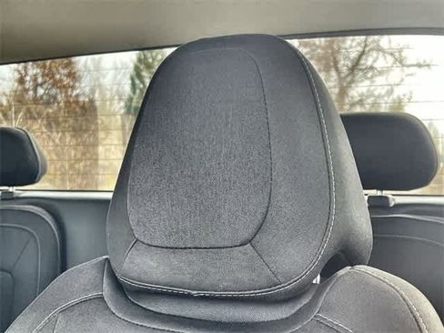 Used 2015 GMC Canyon SLE w/ SLE Convenience Package image 25