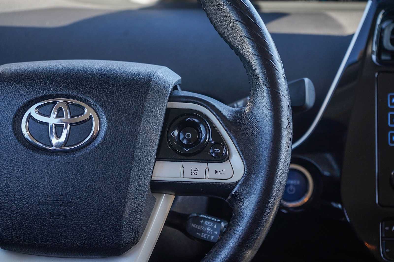 Used 2017 Toyota Prius Prime Plus w/ Carpet Mat Package FWD image 18