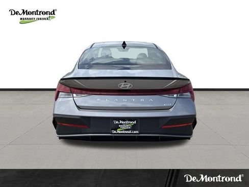 New 2025 Hyundai Elantra SEL FWD image 6