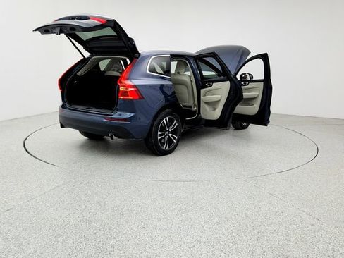 Used 2020 Volvo XC60 T6 Momentum w/ Protection Package image 11