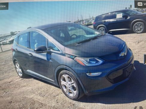 Used 2018 Chevrolet Bolt LT image 17