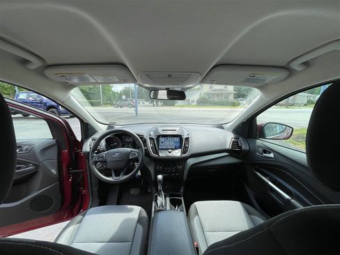Used 2017 Ford Escape SE w/ Equipment Group 201A AWD/4WD image 23