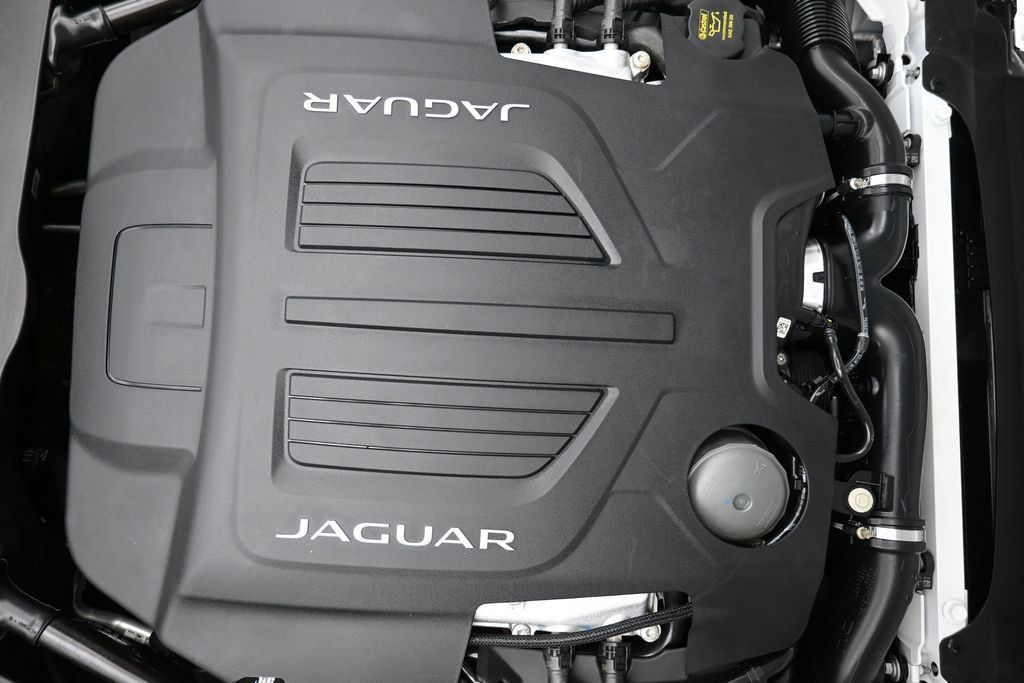 Used 2023 Jaguar F-TYPE R-Dynamic AWD/4WD image 23