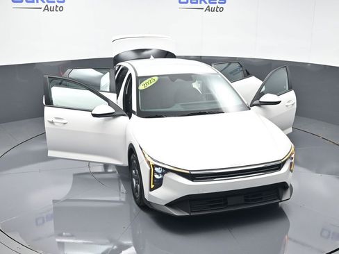 New 2025 Kia K4 FWD image 55