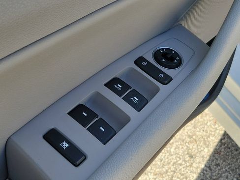 Used 2018 Hyundai Sonata Limited FWD image 23