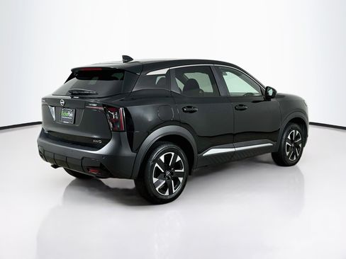 Used 2025 Nissan Kicks SV AWD/4WD image 9