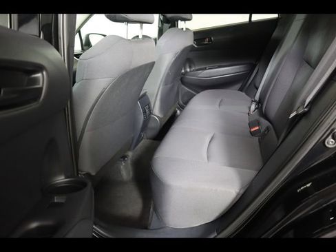 Used 2022 Toyota Corolla Cross LE AWD/4WD image 13
