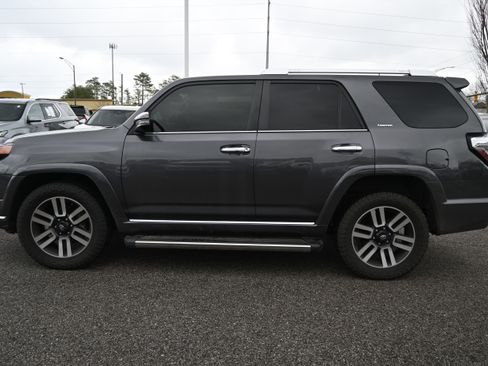 Used 2022 Toyota 4Runner Limited image 7