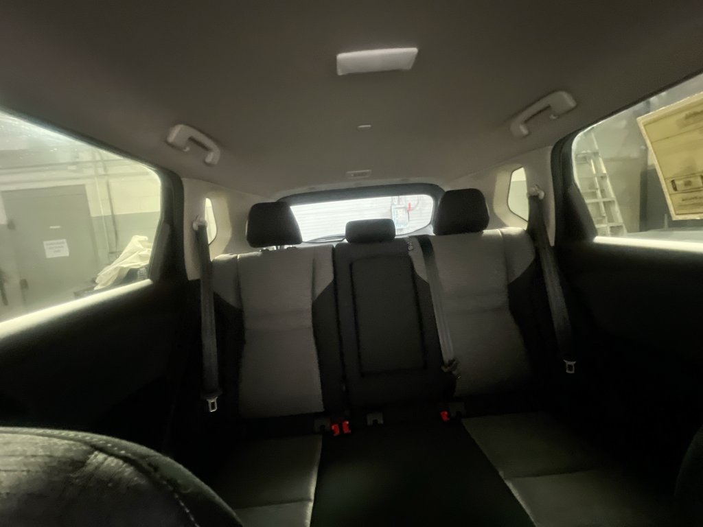 Used 2023 Nissan Rogue SV AWD/4WD image 30