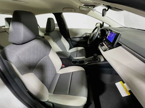 Certified 2025 Toyota Corolla LE FWD image 23