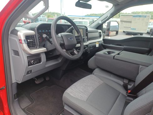 New 2026 Ford F250 XLT w/ FX4 Off-Road Package image 15