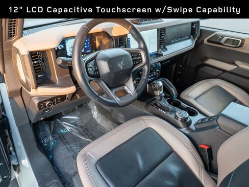 Used 2023 Ford Bronco Wildtrak image 12