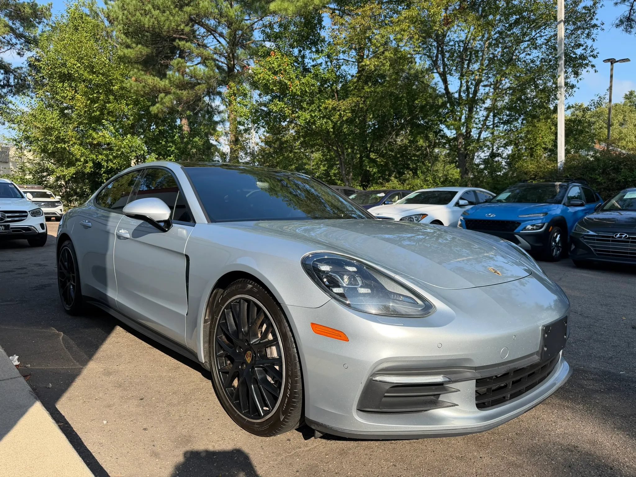 Used 2018 Porsche Panamera 4 AWD/4WD image 4