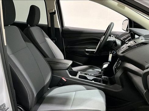 Used 2018 Ford Escape SE image 31